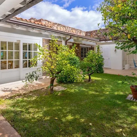 Leonardo Sea View Villa